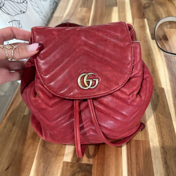 RED GUCCI BACKPACK - Picture 1 of 2